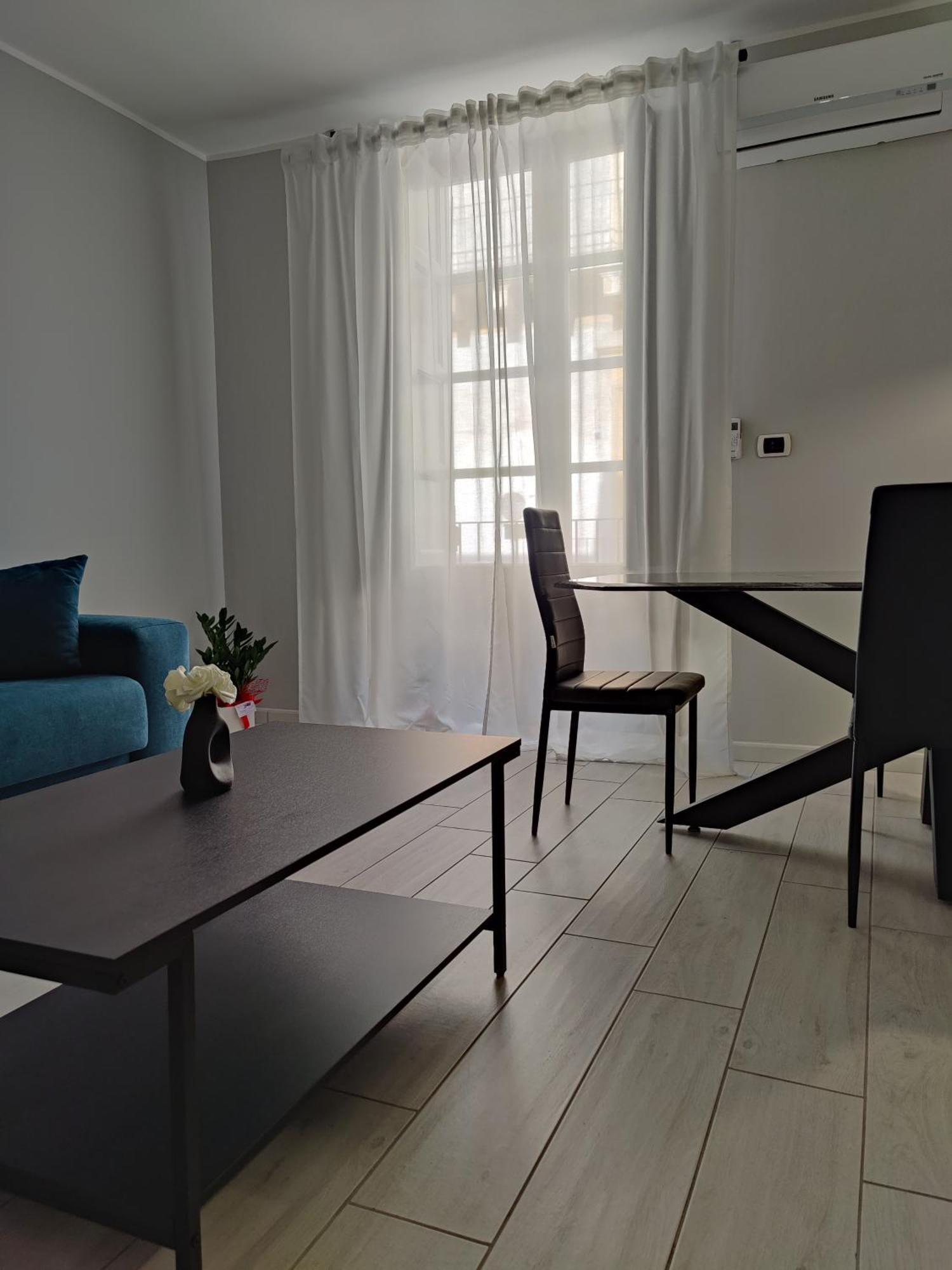 Delph'S House Apartment คาตาเนีย ภายนอก รูปภาพ