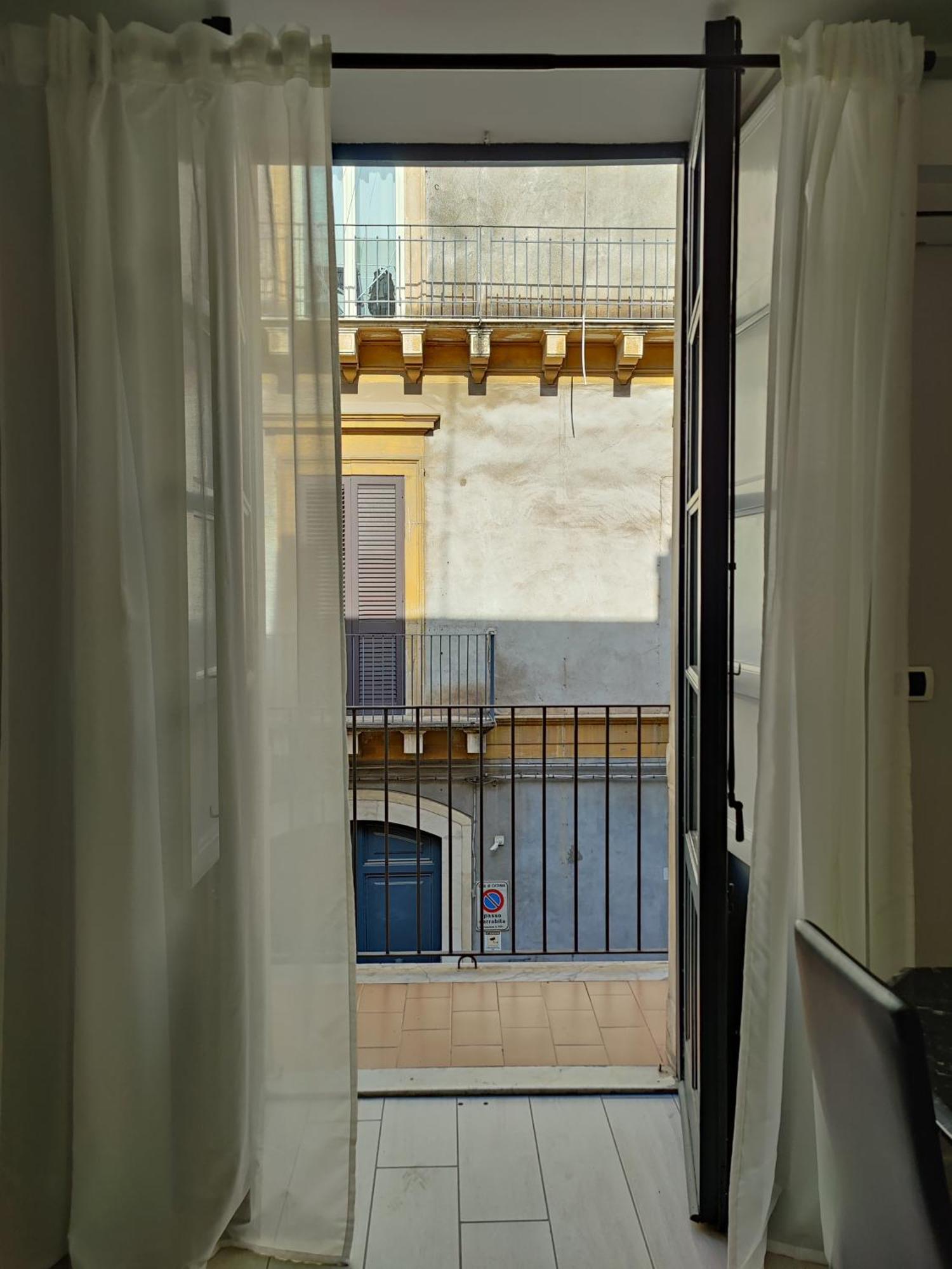 Delph'S House Apartment คาตาเนีย ภายนอก รูปภาพ